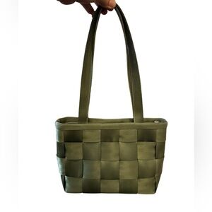 Harvey's The Original Seatbelt Bag camo Green Y2K Vintage Quilt medium size